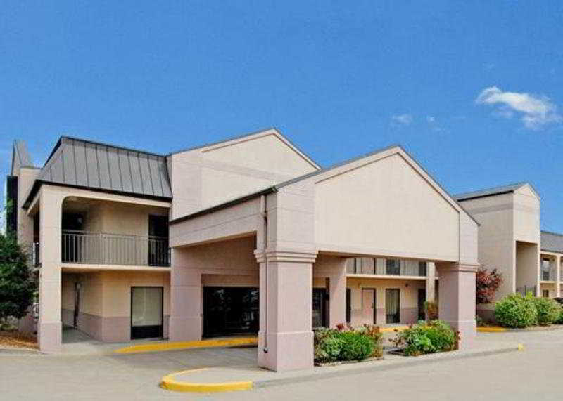 Quality Inn Us65 & E Battlefield Rd Springfield Exterior photo