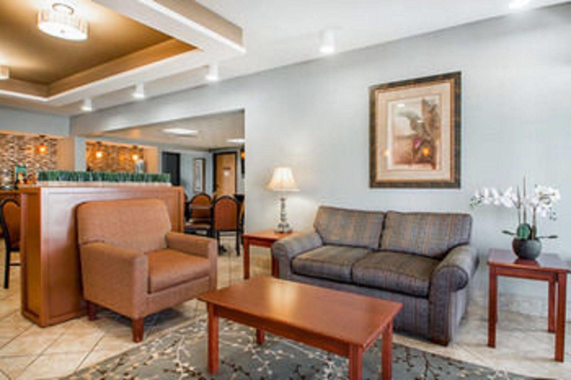Quality Inn Us65 & E Battlefield Rd Springfield Exterior photo