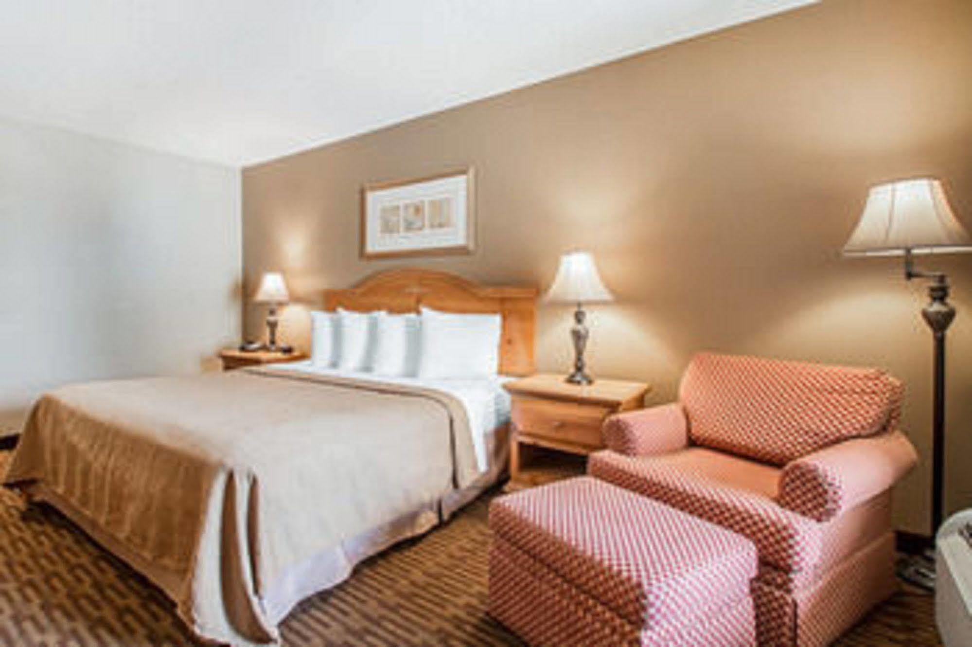Quality Inn Us65 & E Battlefield Rd Springfield Exterior photo