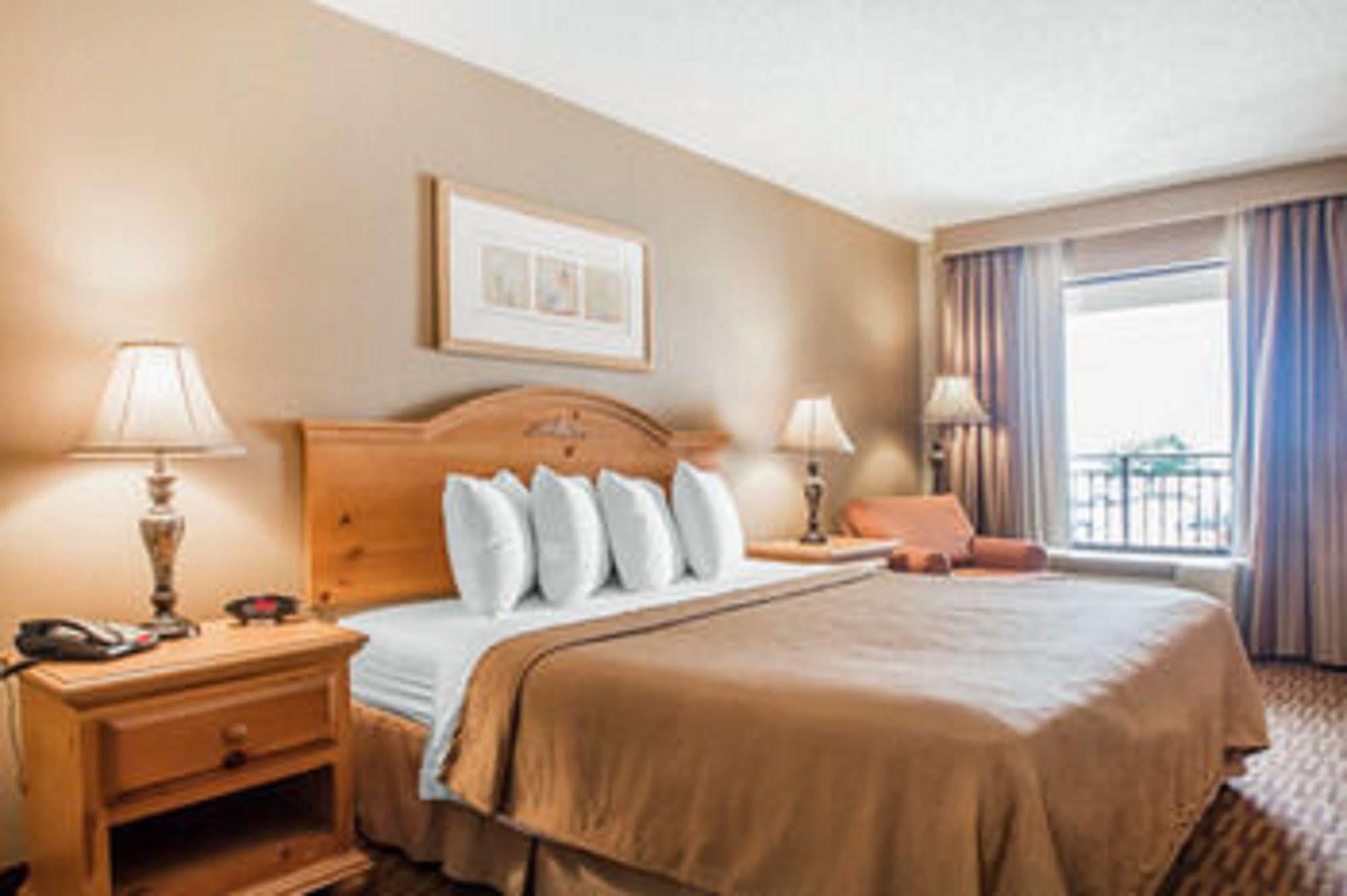 Quality Inn Us65 & E Battlefield Rd Springfield Exterior photo