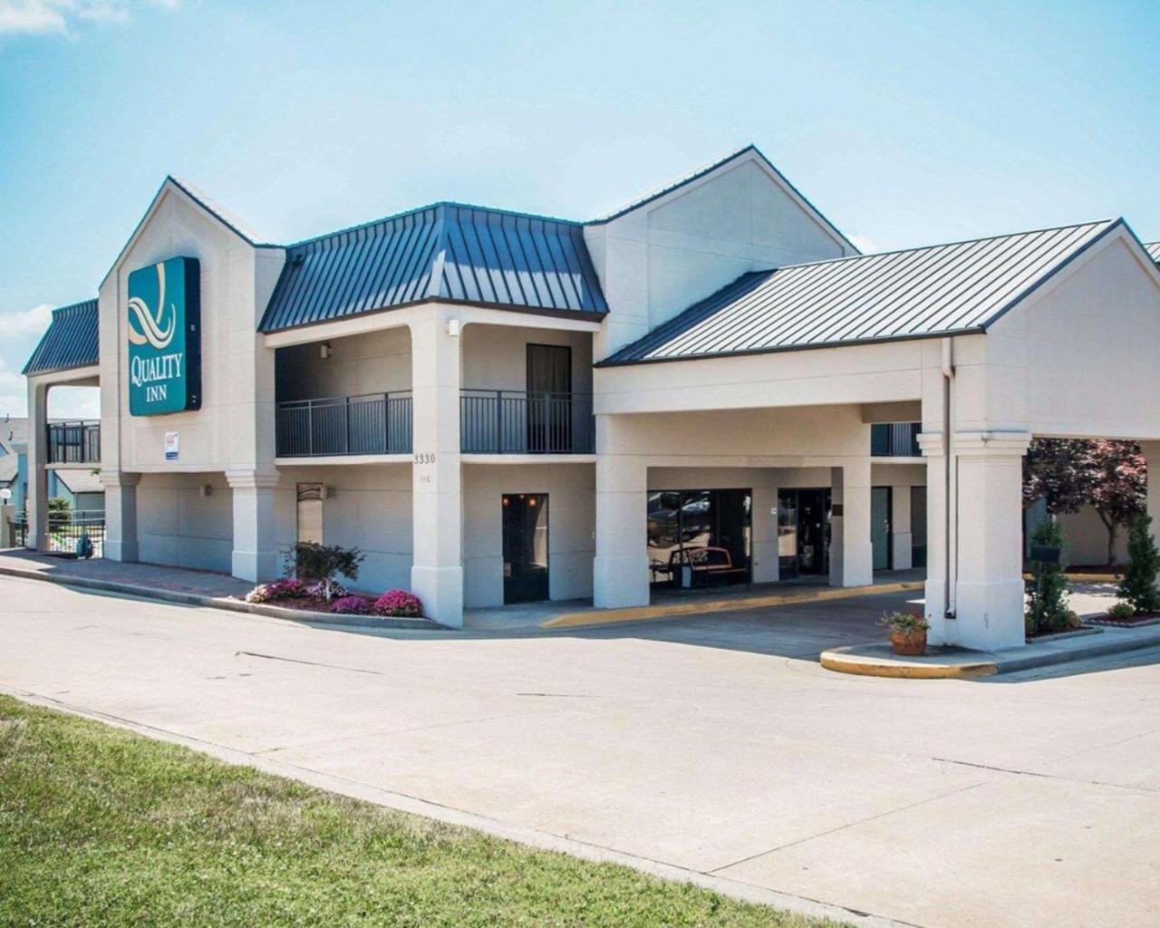 Quality Inn Us65 & E Battlefield Rd Springfield Exterior photo